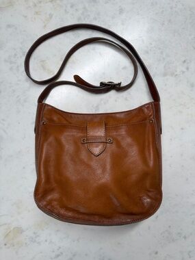 FRYE Olivia Large Leather Crossbody Shoulder Bag in Cognac